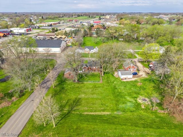 12700 Bixler Avenue NE, Hartville, OH 44632