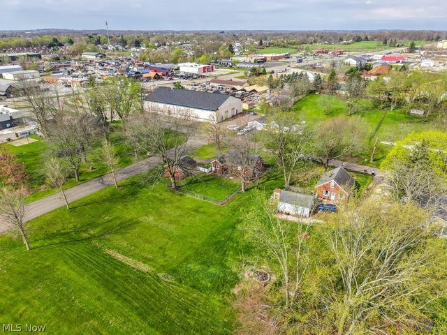 12700 Bixler Avenue NE, Hartville, OH 44632