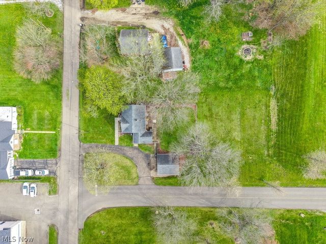 12700 Bixler Avenue NE, Hartville, OH 44632