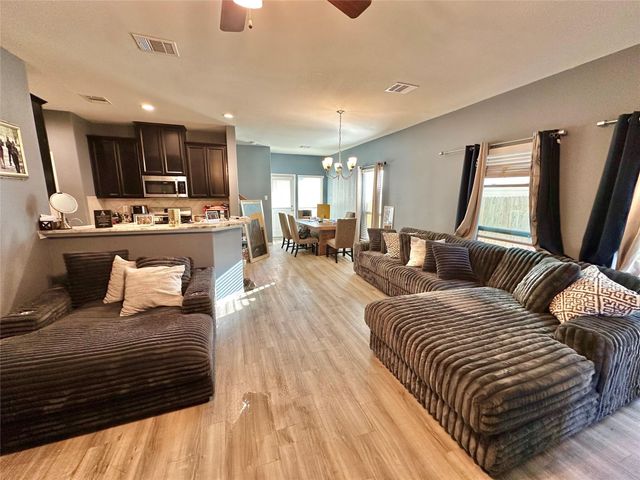 6542 Castle Loch Court, Houston, TX 77048