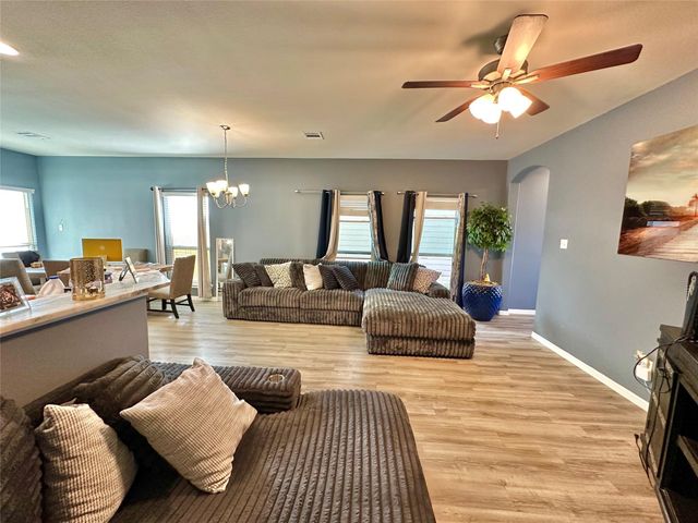 6542 Castle Loch Court, Houston, TX 77048