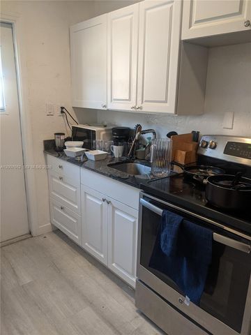 7741 Hawthorne Ave 7741, Miami Beach, FL 33141