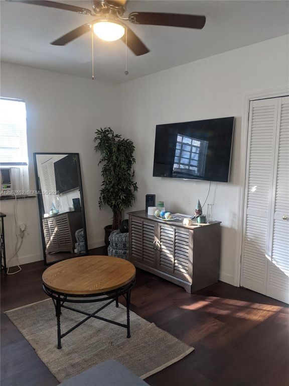 7741 Hawthorne Ave 7741, Miami Beach, FL 33141