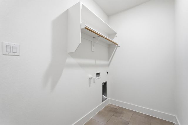 1815 Beauford, Dallas, TX 75253