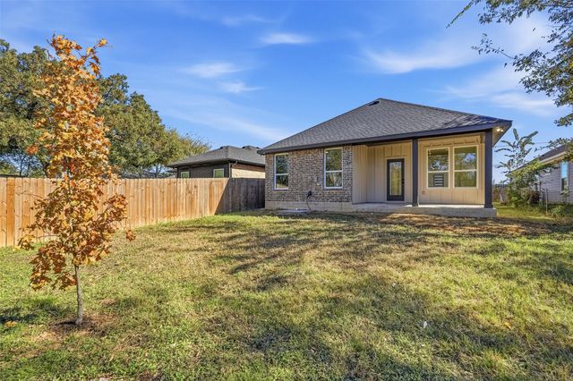 1815 Beauford, Dallas, TX 75253