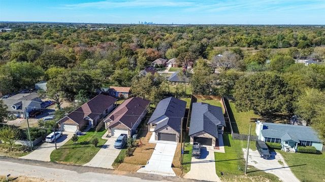 1815 Beauford, Dallas, TX 75253