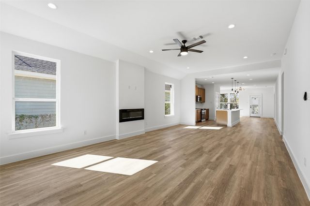 1815 Beauford, Dallas, TX 75253