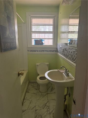 13326 S Anna Ln, Montpelier, VA 23192