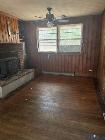 13326 S Anna Ln, Montpelier, VA 23192
