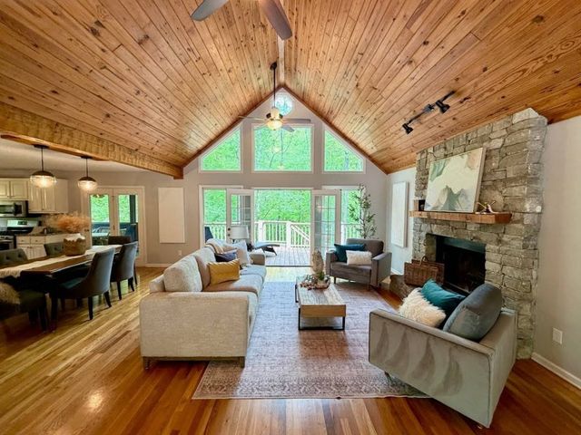 1101 Wax Wing Cir, Kingston Springs, TN 37082