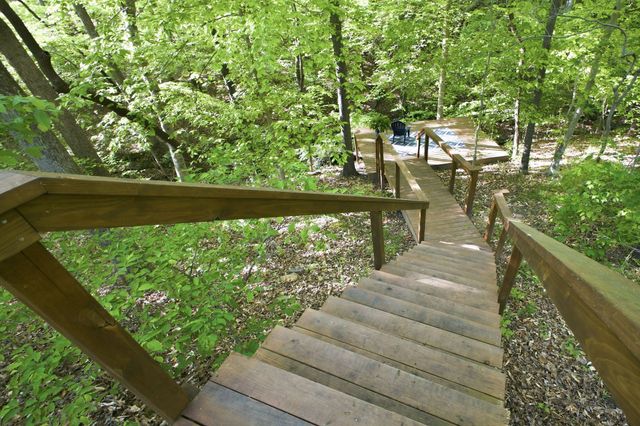 1101 Wax Wing Cir, Kingston Springs, TN 37082