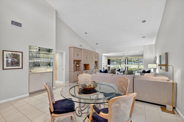 65 Eastgate Drive B, Boynton Beach, FL 33436