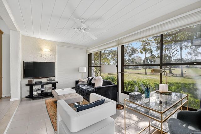 65 Eastgate Drive B, Boynton Beach, FL 33436