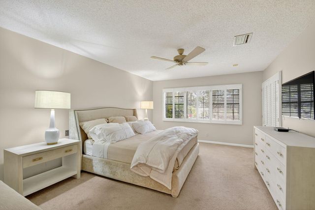 65 Eastgate Drive B, Boynton Beach, FL 33436