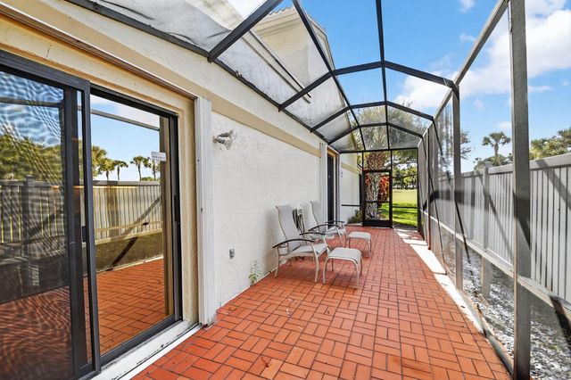 65 Eastgate Drive B, Boynton Beach, FL 33436