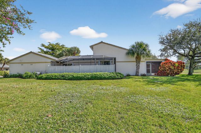 65 Eastgate Drive B, Boynton Beach, FL 33436