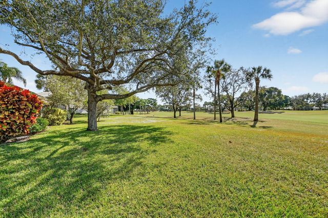 65 Eastgate Drive B, Boynton Beach, FL 33436