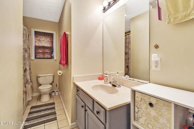 3246 Pow Camp Rd, Crossville, TN 38572