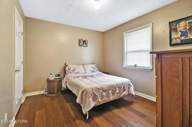 3246 Pow Camp Rd, Crossville, TN 38572