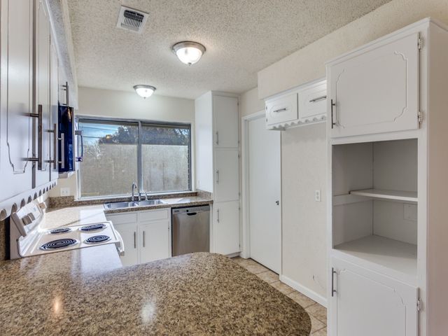 7613 Marlborough Drive W, Fort Worth, TX 76134