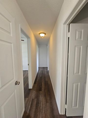 1401 Trinity ST, Lockhart, TX 78644