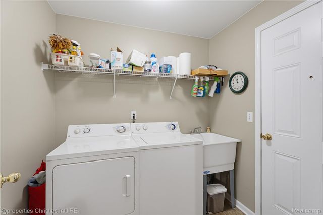 35104 Emma Circle, Commerce Charter Township, MI 48390
