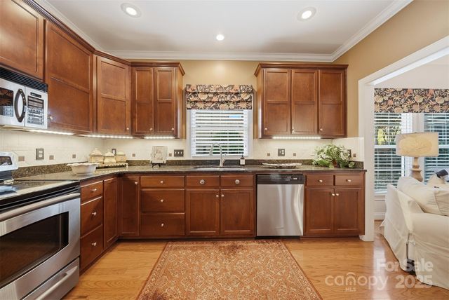 4410 1st Street Drive NW, Hickory, NC 28601