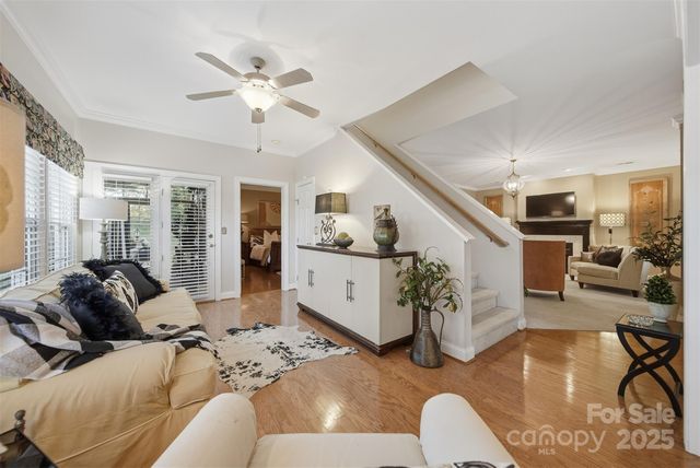 4410 1st Street Drive NW, Hickory, NC 28601