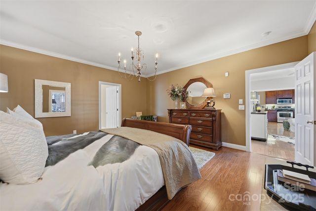 4410 1st Street Drive NW, Hickory, NC 28601