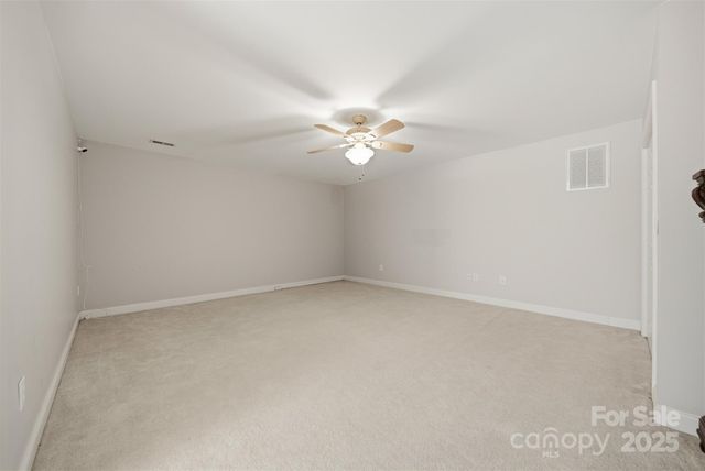 4410 1st Street Drive NW, Hickory, NC 28601