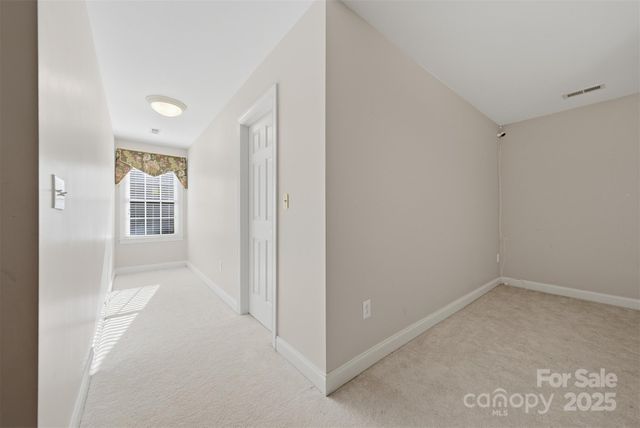 4410 1st Street Drive NW, Hickory, NC 28601