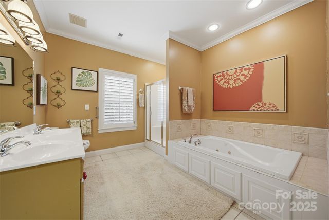 4410 1st Street Drive NW, Hickory, NC 28601