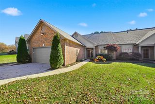 4410 1st Street Drive NW, Hickory, NC 28601