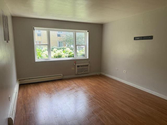 2123 Howard Street 1H, Evanston, IL 60202