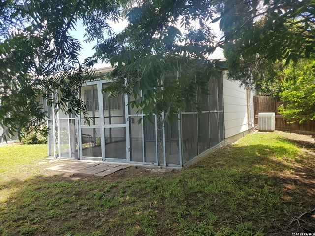 5018 LAS CAMPANAS ST, San Antonio, TX 78233