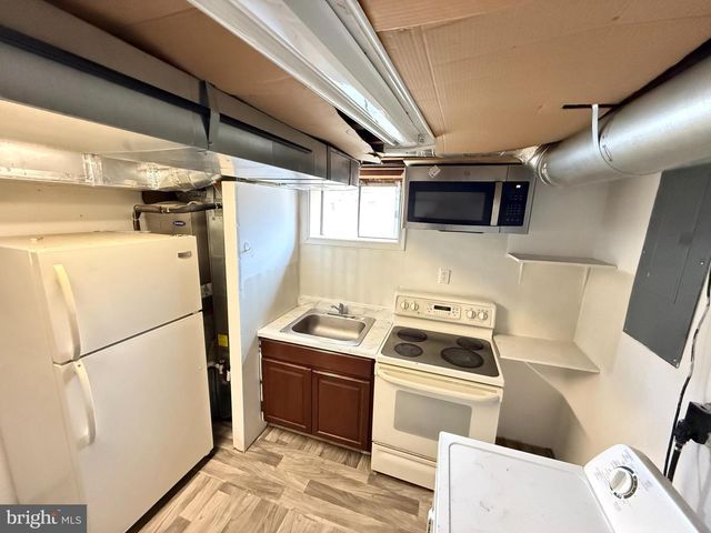 15205 MICHIGAN RD, Woodbridge, VA 22191