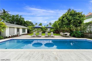 134 16th AVE S, Naples, FL 34102