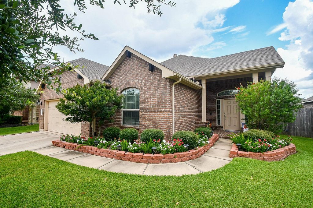 5510 S Denham Ridge Lane, Spring, TX 77389