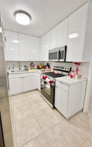 13953 Kendale Lakes Cir 410B, Miami, FL 33183