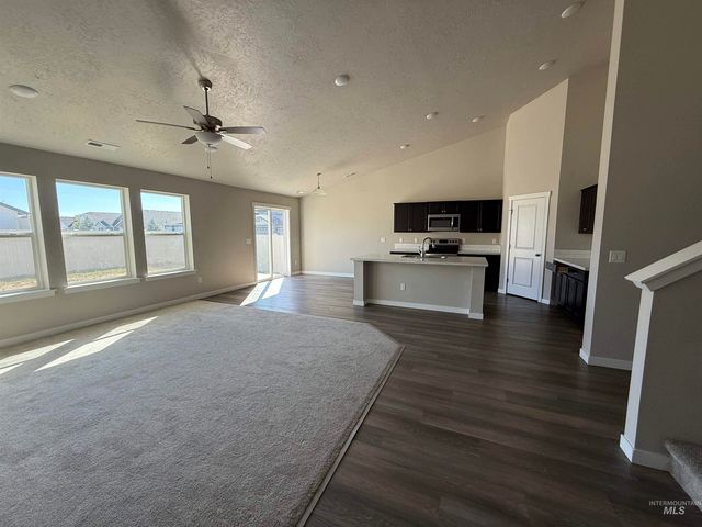 12451 Varga St, Caldwell, ID 83607