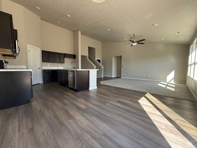12451 Varga St, Caldwell, ID 83607