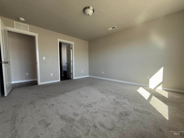 12451 Varga St, Caldwell, ID 83607