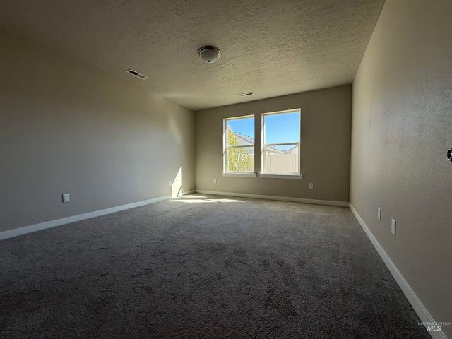 12451 Varga St, Caldwell, ID 83607