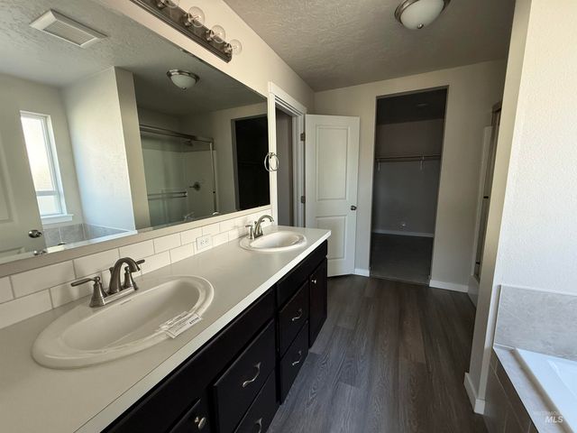 12451 Varga St, Caldwell, ID 83607
