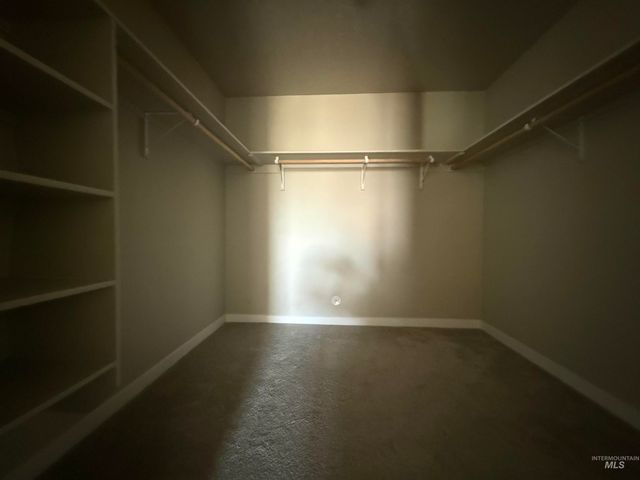 12451 Varga St, Caldwell, ID 83607