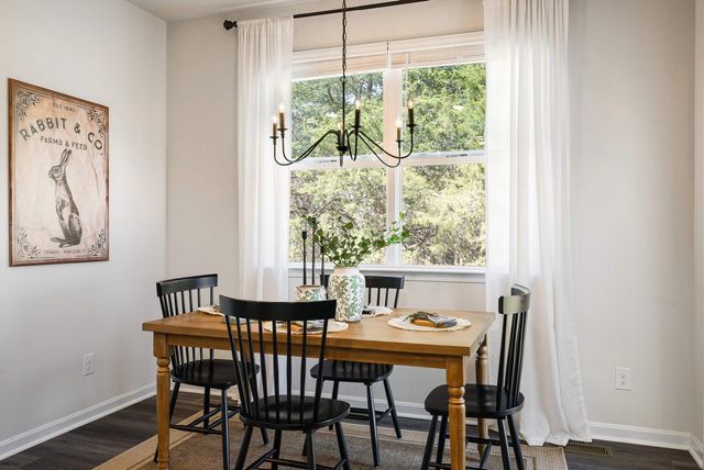 411 STONEWALL JACKSON BLVD, Staunton, VA 24401