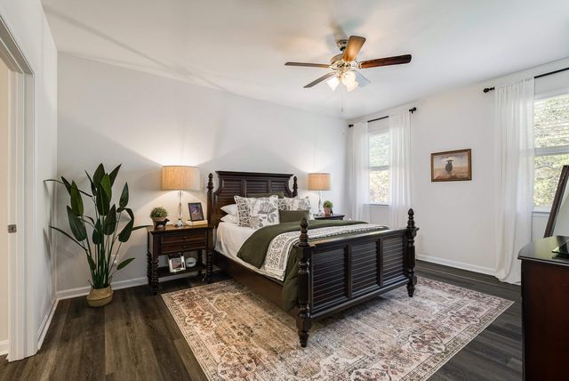 411 STONEWALL JACKSON BLVD, Staunton, VA 24401