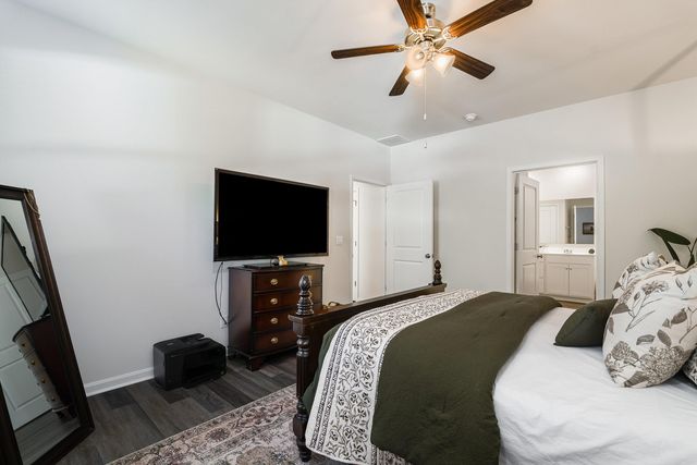 411 STONEWALL JACKSON BLVD, Staunton, VA 24401