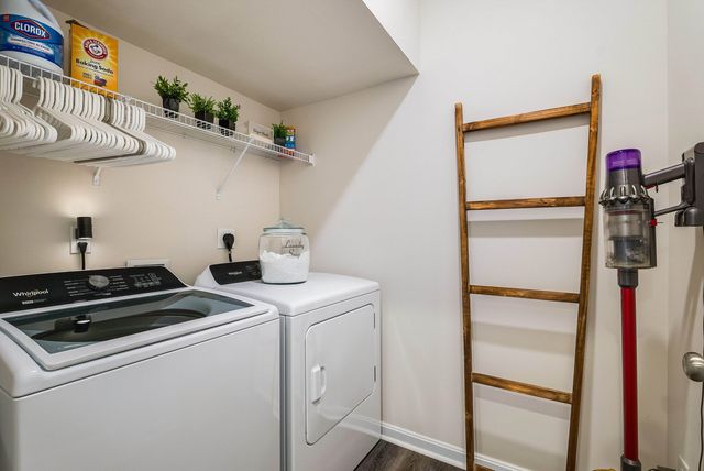 411 STONEWALL JACKSON BLVD, Staunton, VA 24401