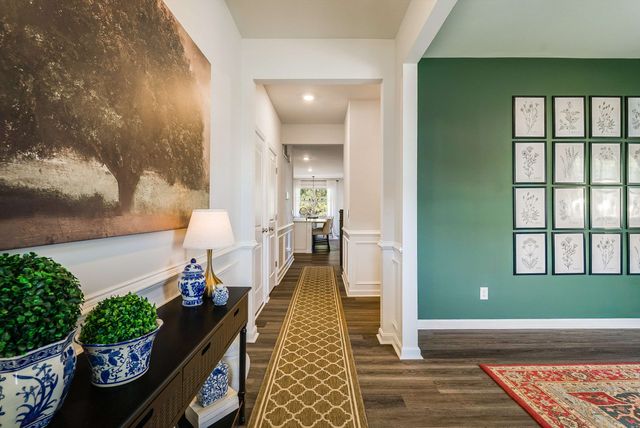 411 STONEWALL JACKSON BLVD, Staunton, VA 24401